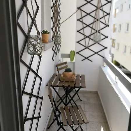 דירה Cheerful In ניקוסיה