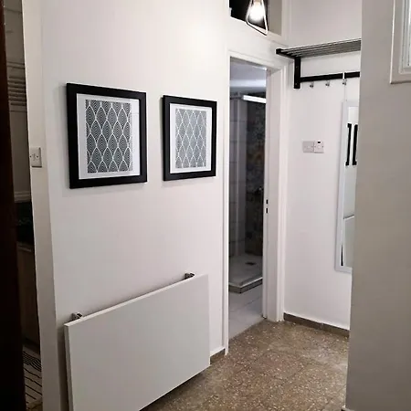 Cheerful In Apartment Nicosia