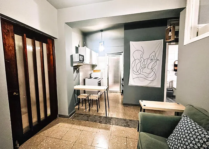 Cheerful In * Nicosie